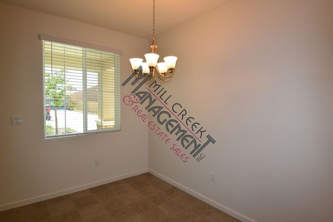 Photo - Newer 3bedroom/2bath in Tulare.
