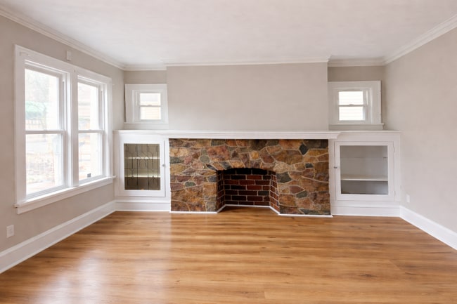 Photo - 3584 Lloyd Rd