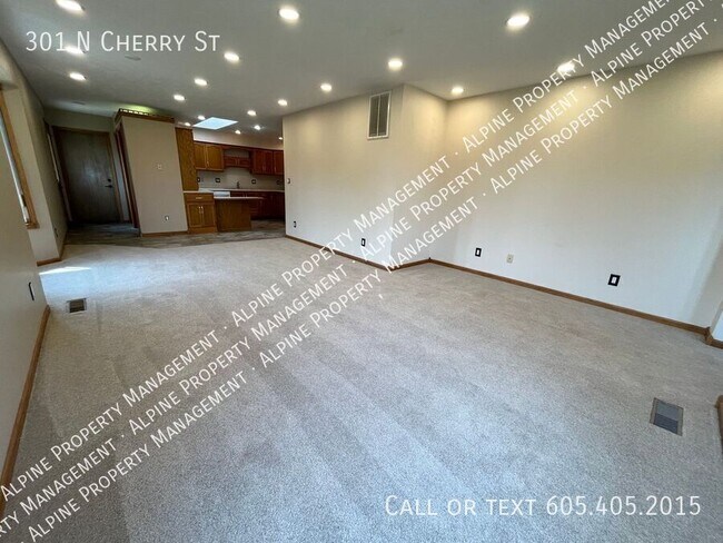 301 N Cherry St