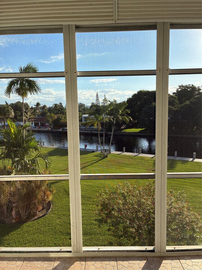 Photo - 2970 NE 16th Ave Unit b310