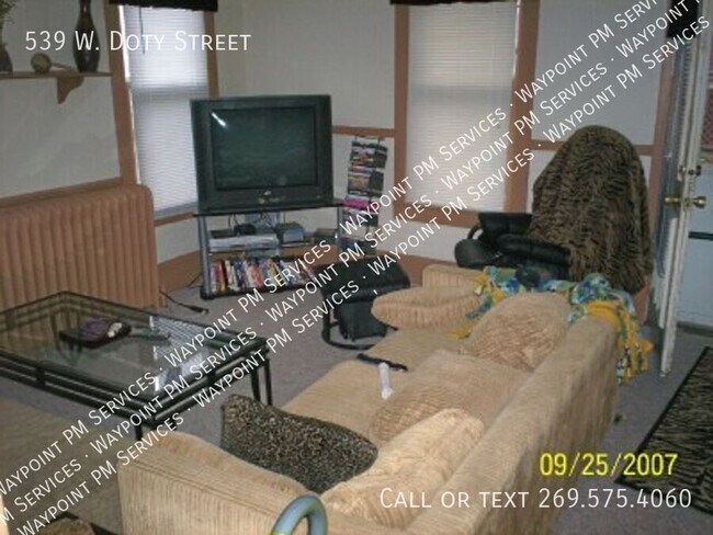 Photo - 539 W Doty St