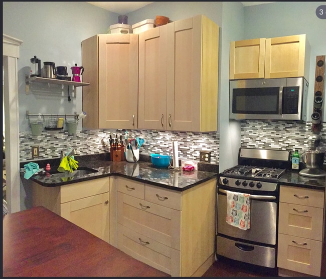 Photo - 261 Bunker Hill St