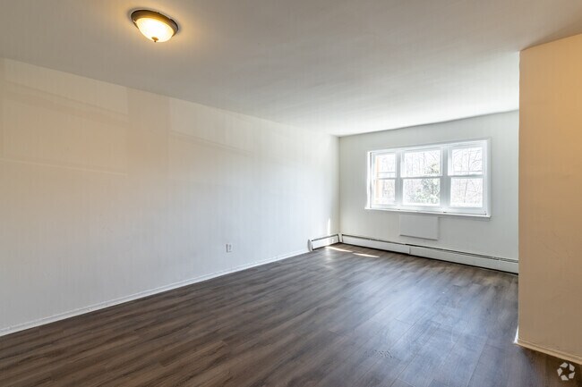 Estudio, 1BA - 500ft - 161 North Arlington Avenue