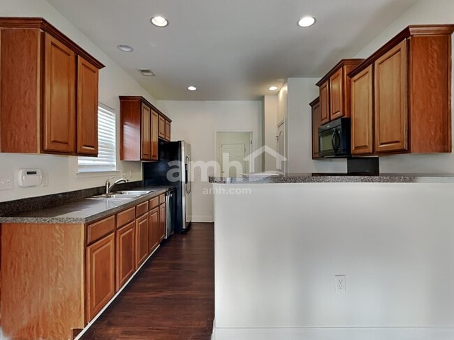 Photo - 439 W Rustling Leaves Ln