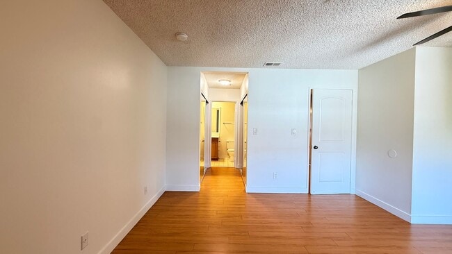 Photo - 1500-1502 Abbot Ave