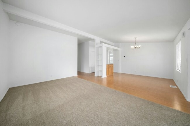 Photo - 351 Lark Dr