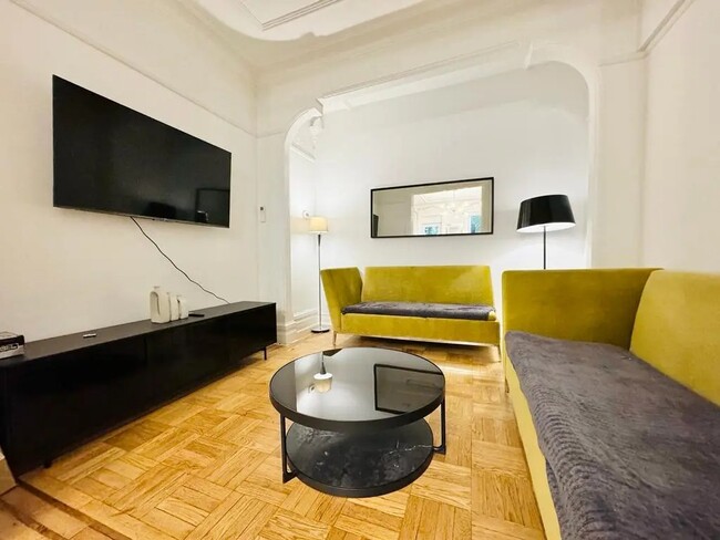 Photo - Furnished room/NOT APARTMENT Unit 2FL