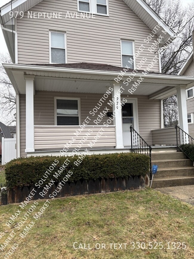 Photo - 979 Neptune Ave
