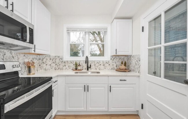 Photo - 206 Dill Ave