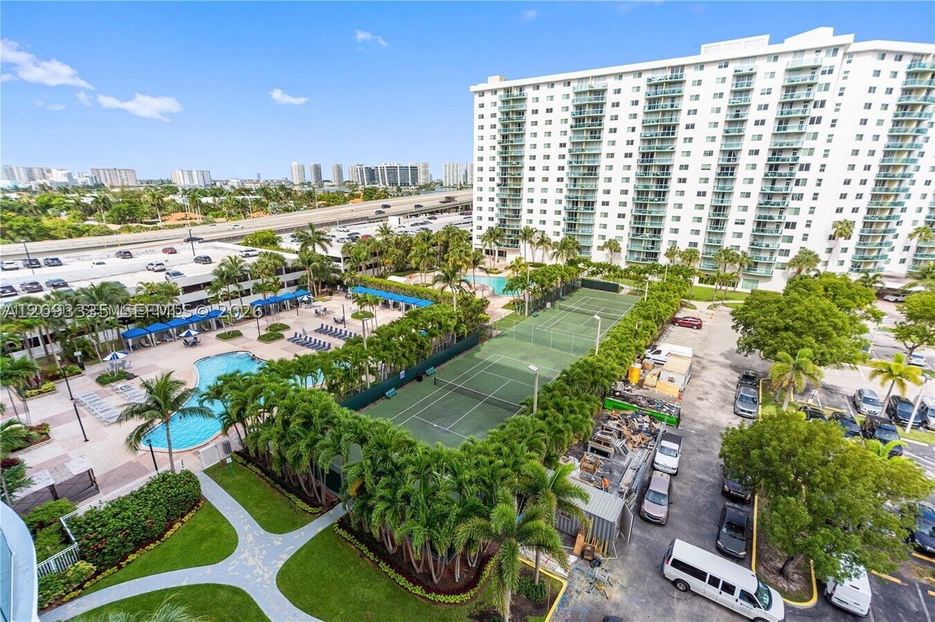 Photo - 19370 Collins Ave Unit 424