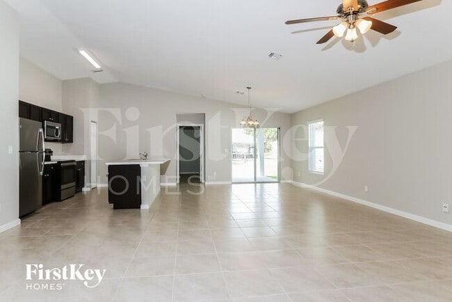 Photo - 2568 SW Deckard St