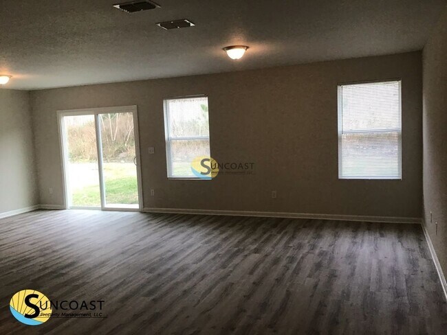 Photo - 7094 Plymouth Grove Ct