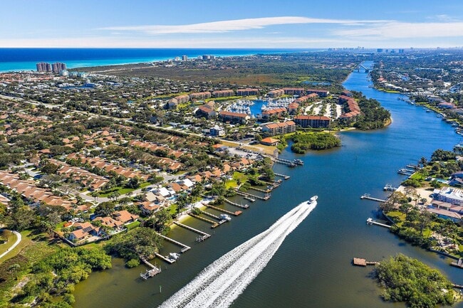 Building Photo - 2601 Marina Isle Way Unit 402