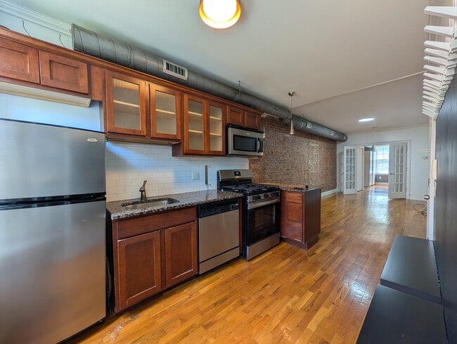 Photo - 208 6th St Unit 2R