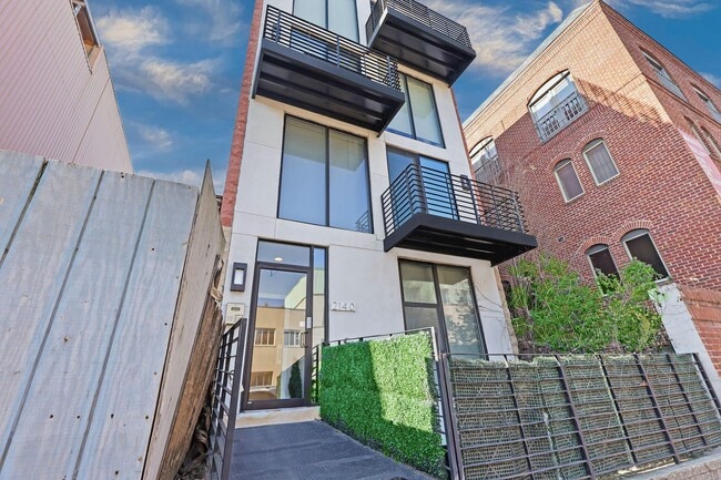 Photo - 2140 Wisconsin Ave NW