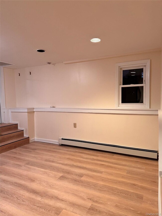 Photo - 62 Warwick Rd Unit 2