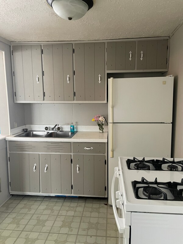 Photo - 509 N Blue Mound Ave