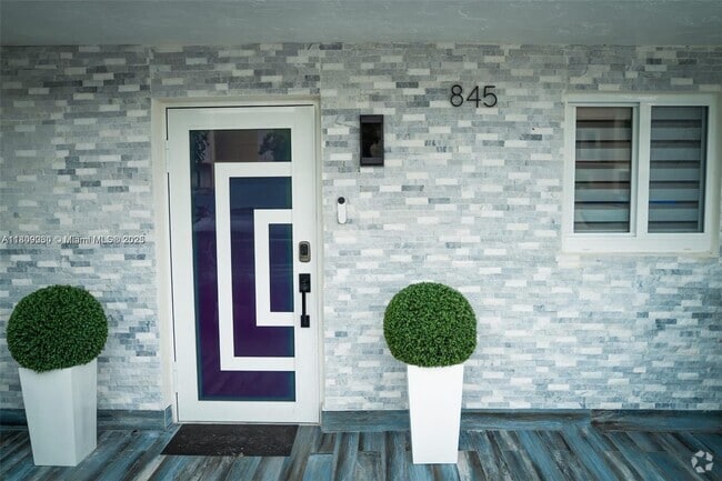 Building Photo - 845 W 79th Pl Rental