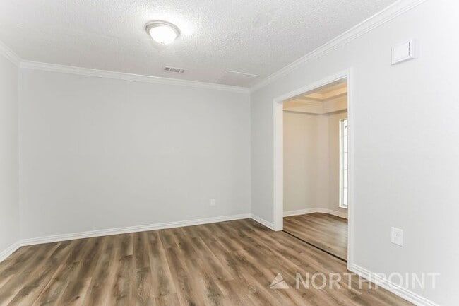 Photo - 5724 Rich St