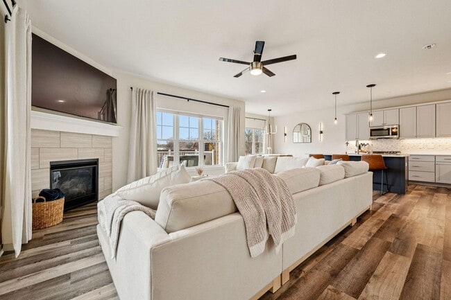 Photo - 2945 N 186th St