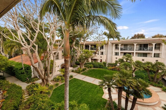 Photo - Total Quality Living! El Escorial Villas at East Beach~