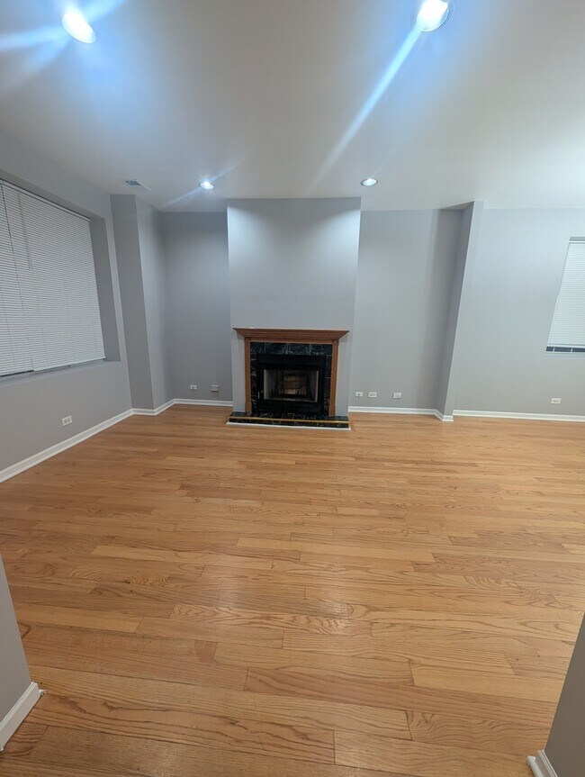 Photo - 2531 W Flournoy St Unit 1