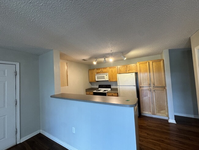 Photo - 3 bed 3 bath student and family housing ap...