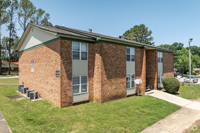 Cedar Manor Apartments