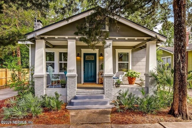 Building Photo - 1117 Cedar St