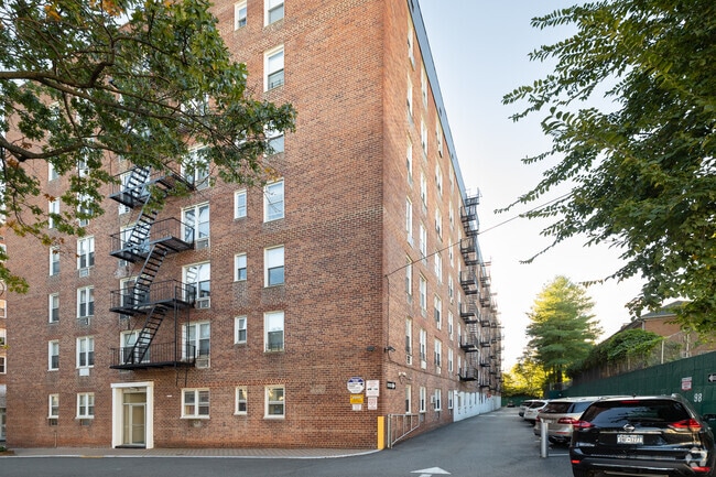 Photo - Valerie Arms Apartment