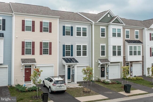 Building Photo - 227 Schramm Lp