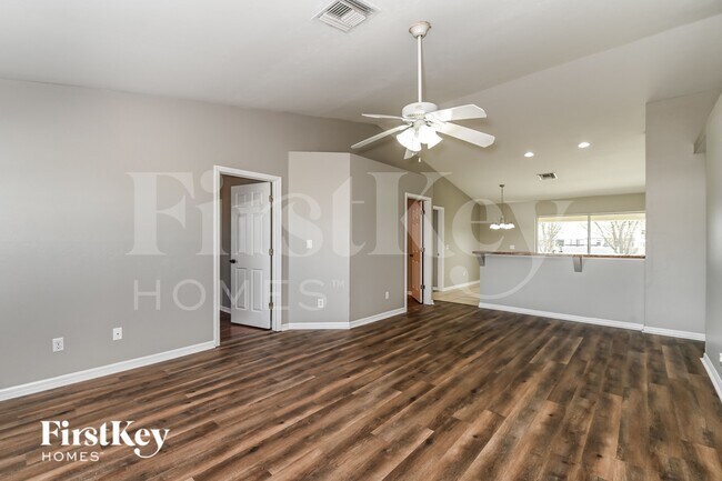 Photo - 830 NE 9th Terrace