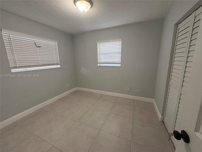 Photo - 3600 SW 32 Ave