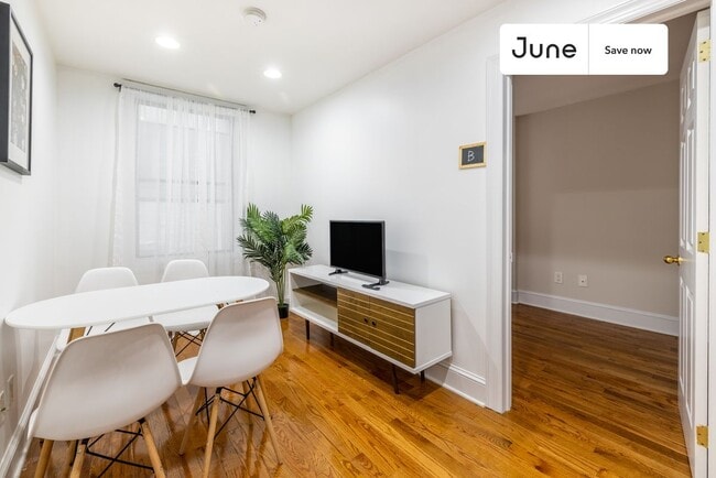 Photo - 345 E 21 St