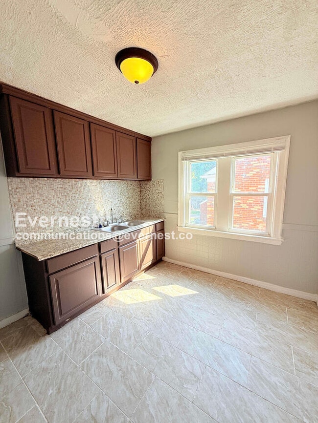 Photo - 15444 Appoline St Unidad 2