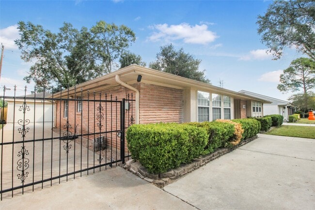 Photo - 5738 Willowbend Blvd