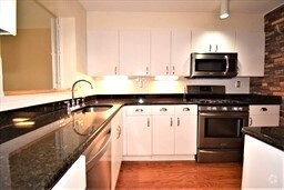 Building Photo - 6 Canal Park Unit 706 Rental