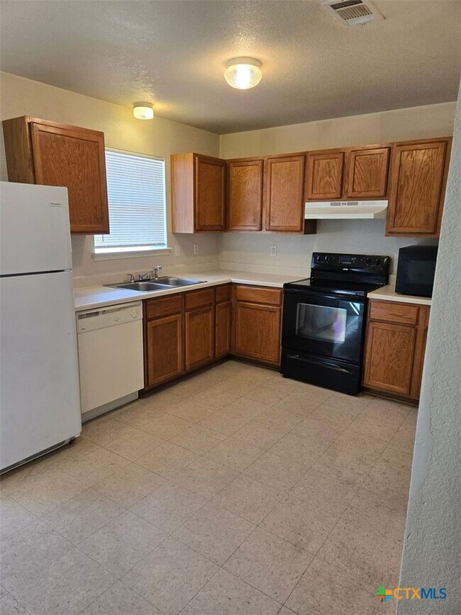 Photo - 3202 Hereford Ln