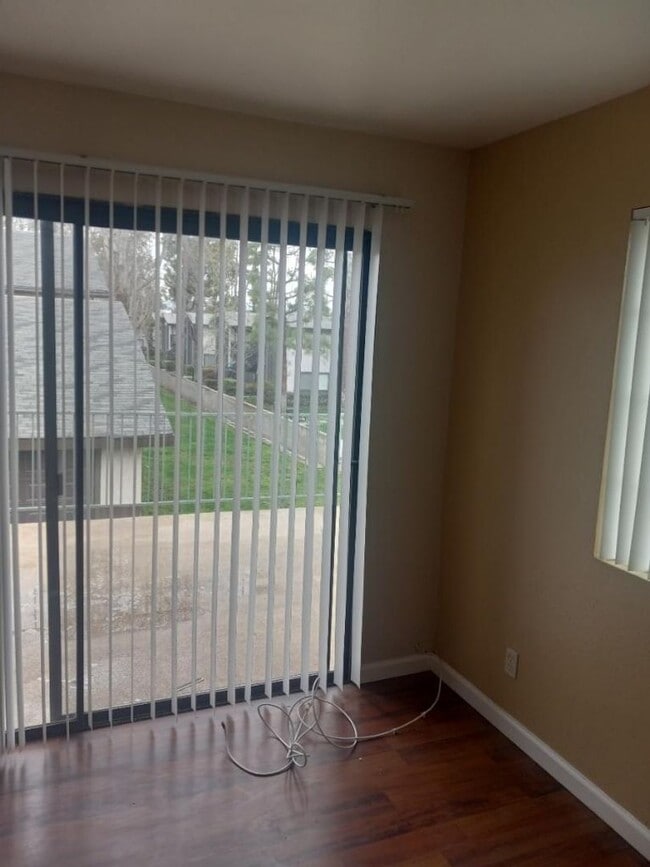 Photo - Redlands - Lovely 2 Bedroom unit Unit 16