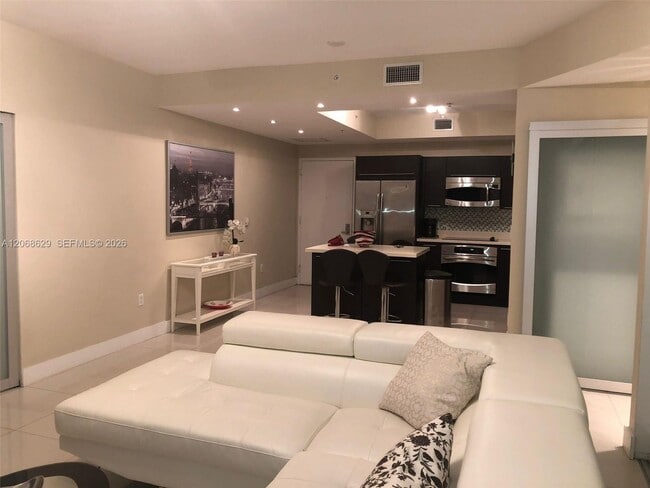 Photo - 90 SW 3rd St Unit 3802