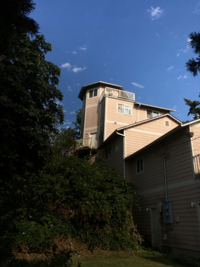 Photo - 315 Whatcom St
