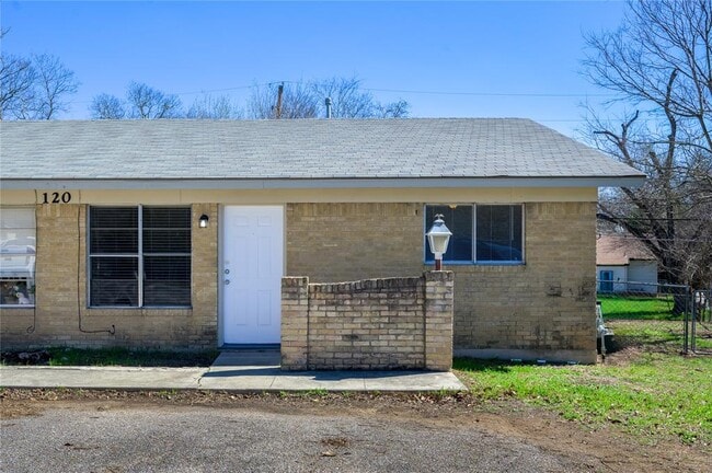 Photo - 120 Coers Cir