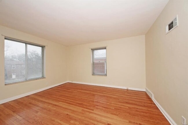 Photo - 6933 Chippewa St Unit 2W