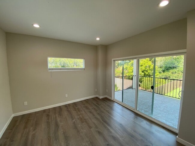 Photo - NEW (2023) 4BD/2BA!! Back gate exits right...