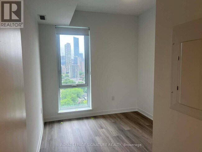 Photo - 10 Oak St Unit 2007