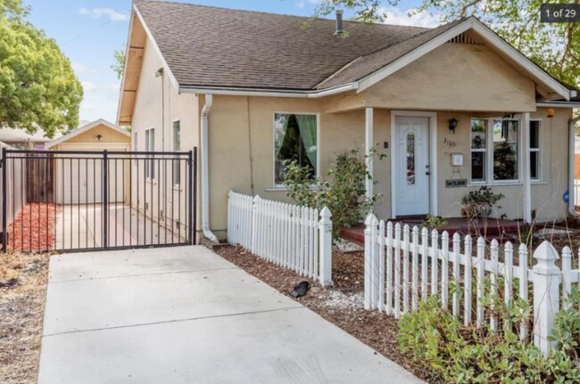 Photo - 3105 58th St