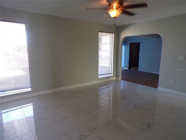 Photo - 132 Leland St SW