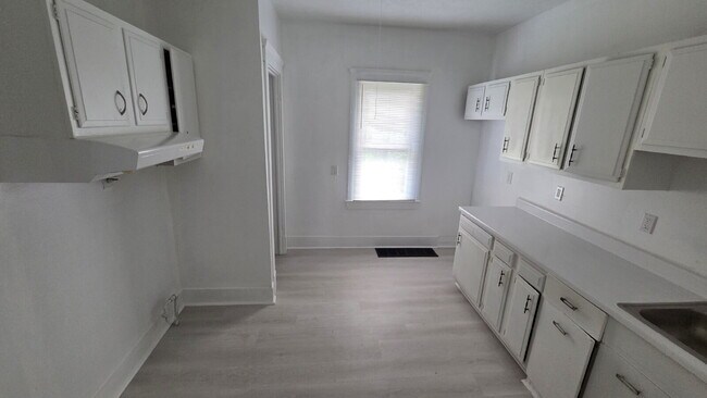 Photo - 3 Bedroom with Finished Attic Space/4th Room! Move in special-reduxed security deposit!! Unit 2 Right