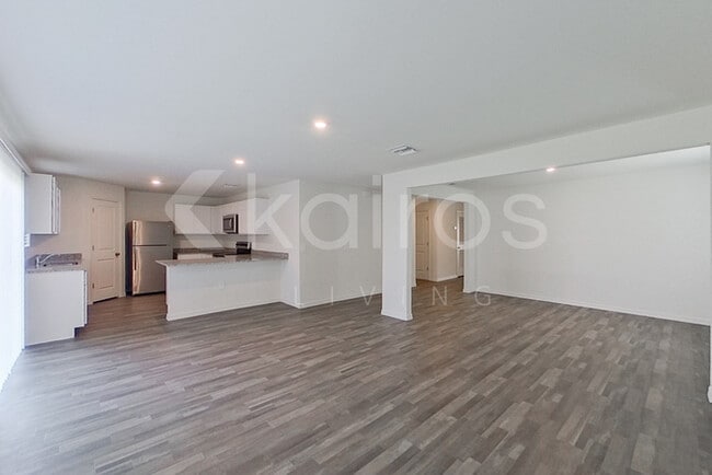 4020 Garden Blvd