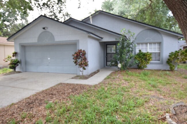 Photo - Recently Renovated 3 Bed 2 Bath Home for Rent in Apopka, FL!